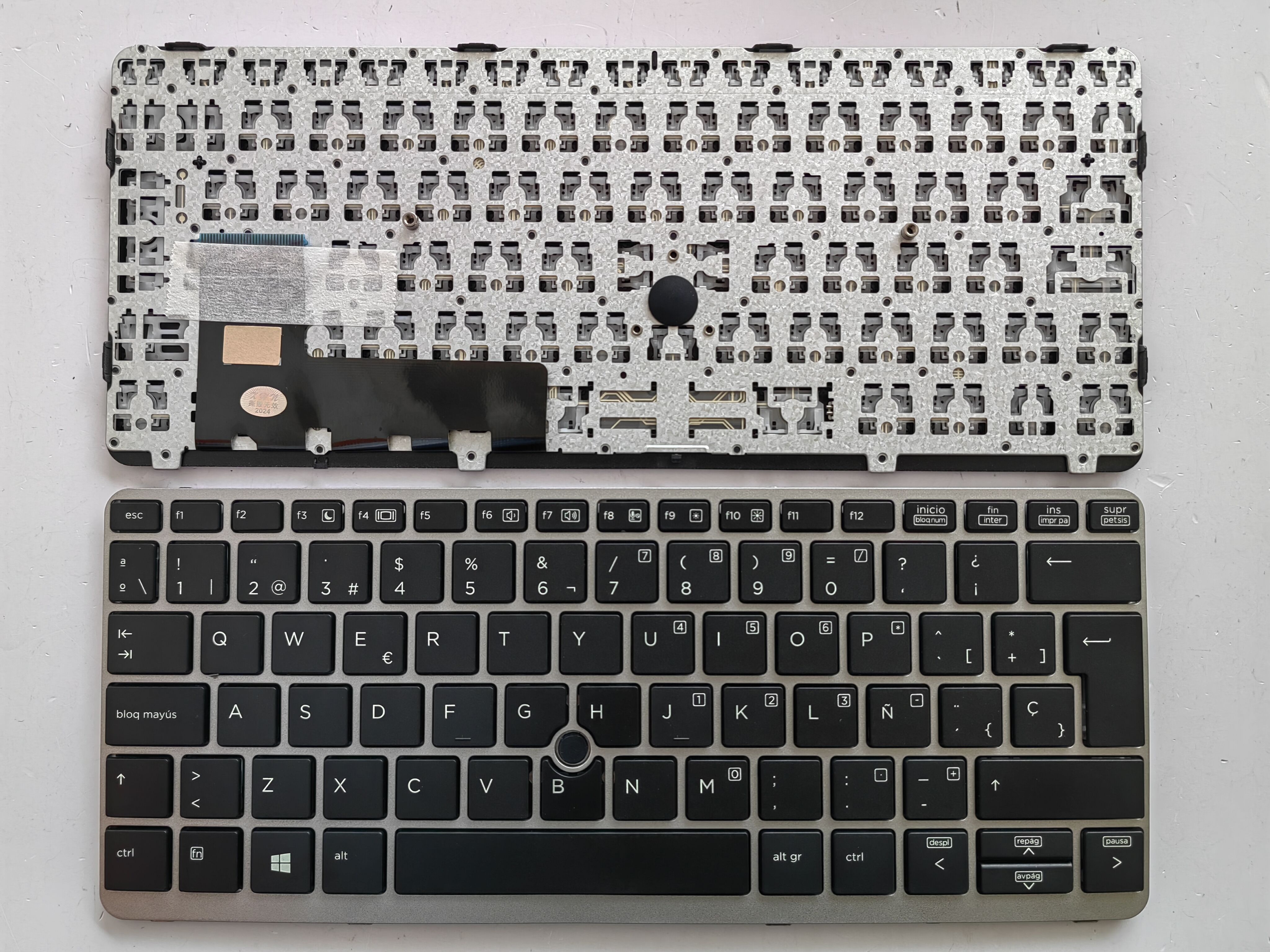 Picture of New Replacement Laptop Keyboard For HP 820G1/820G2/725G1/725G2 SILVER FRAME BLACK (OEM) SP Layout